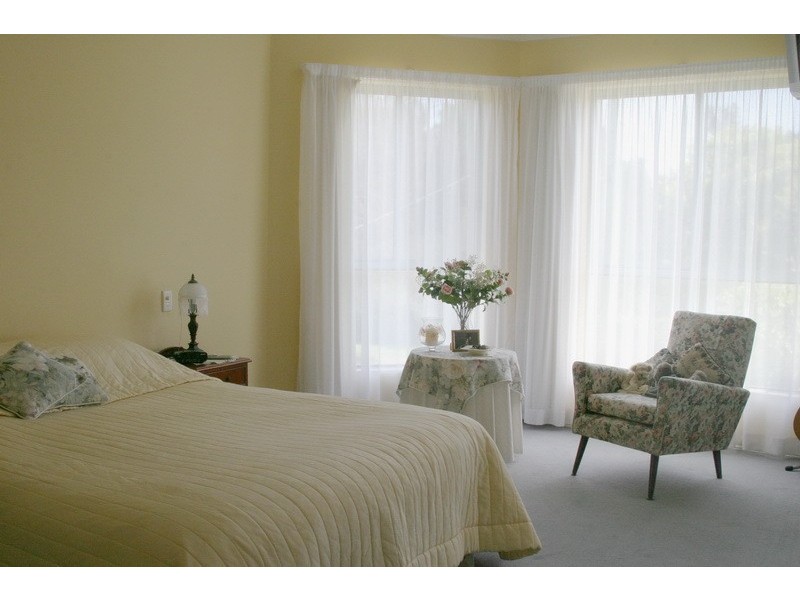 25 Caroline Street, East Gosford NSW 2250