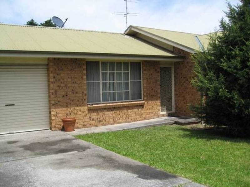 22 Forresters Beach Road, Forresters Beach NSW 2260