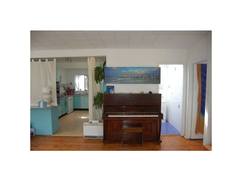 58 Promenade Avenue, Bateau Bay NSW 2261