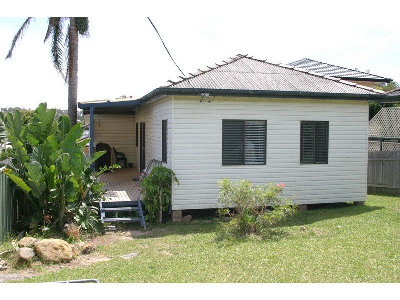 39 Forresters Beach Road, Forresters Beach NSW 2260