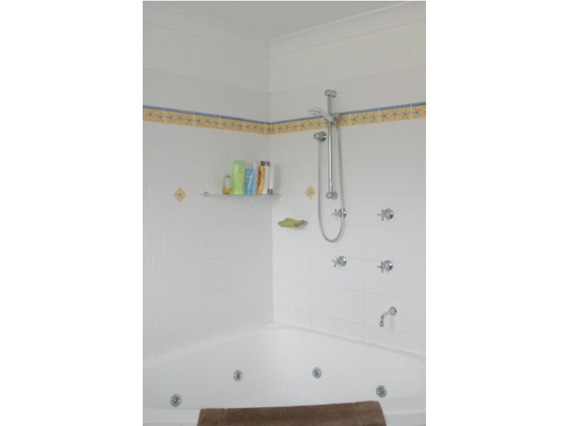 6 Aldinga Drive, Wamberal NSW 2260