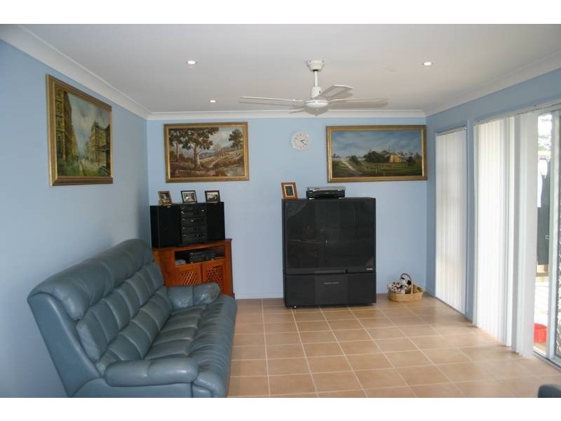 5 Whalans Road, Bateau Bay NSW 2261