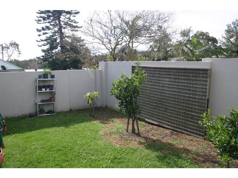 5 Whalans Road, Bateau Bay NSW 2261