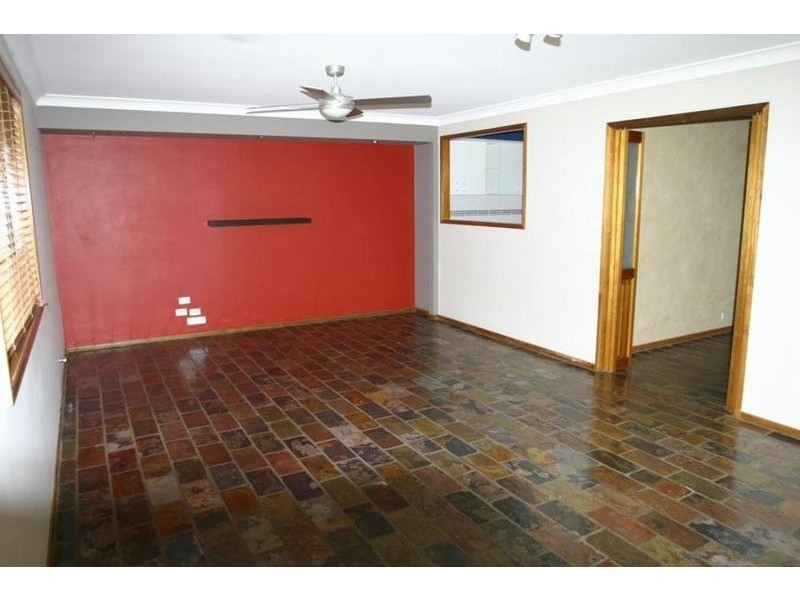 51 Noorong Avenue, Forresters Beach NSW 2260
