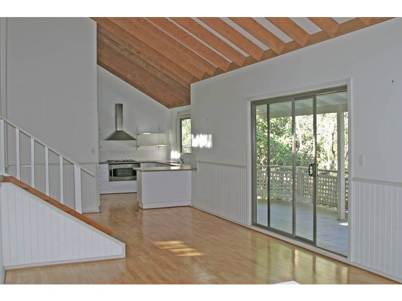 25 Harcourt Place, North Avoca NSW 2260