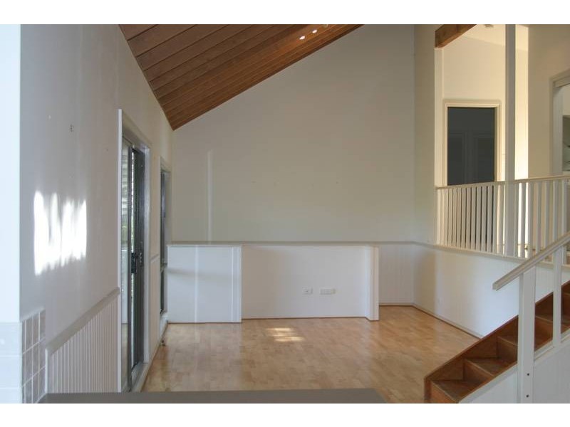 25 Harcourt Place, North Avoca NSW 2260