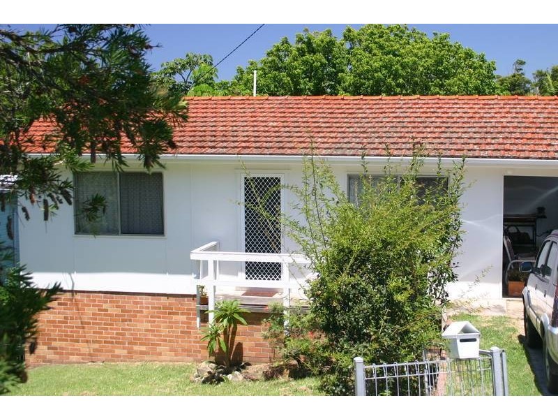 6 Seaview Avenue, Wamberal NSW 2260