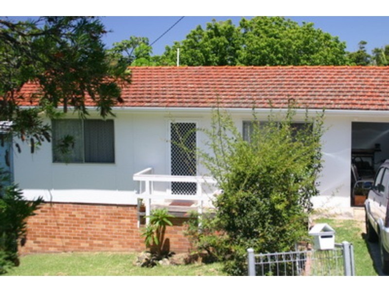 6 Seaview Avenue, Wamberal NSW 2260