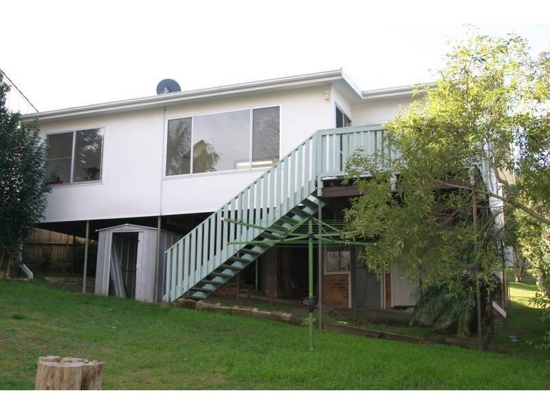 6 Seaview Avenue, Wamberal NSW 2260