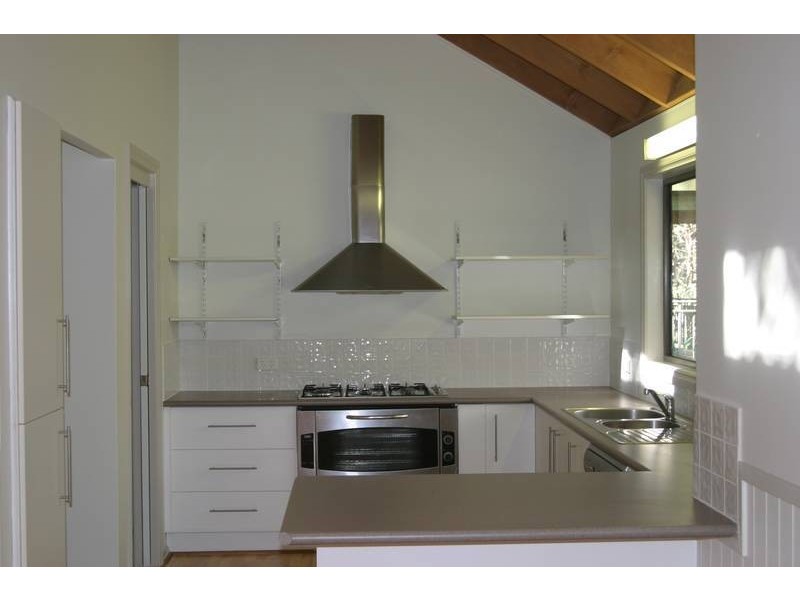 25 Harcourt Place, North Avoca NSW 2260