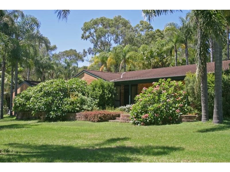 8 Lea Avenue, Wamberal NSW 2260