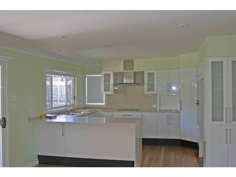 1 Seaview Avenue, Wamberal NSW 2260