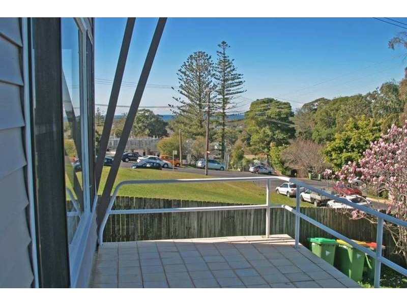 1 Seaview Avenue, Wamberal NSW 2260
