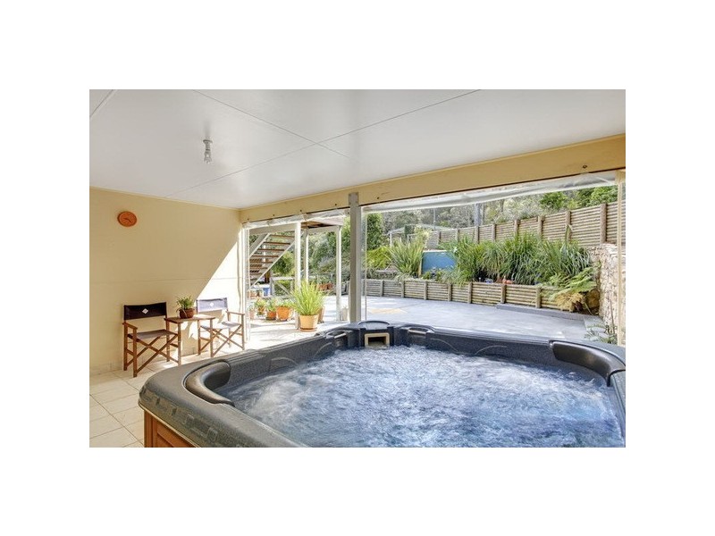 21 Christie Road, Lisarow NSW 2250
