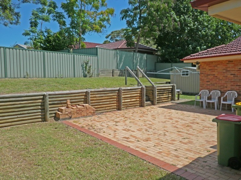 13 Willowglen Close, Green Point NSW 2251