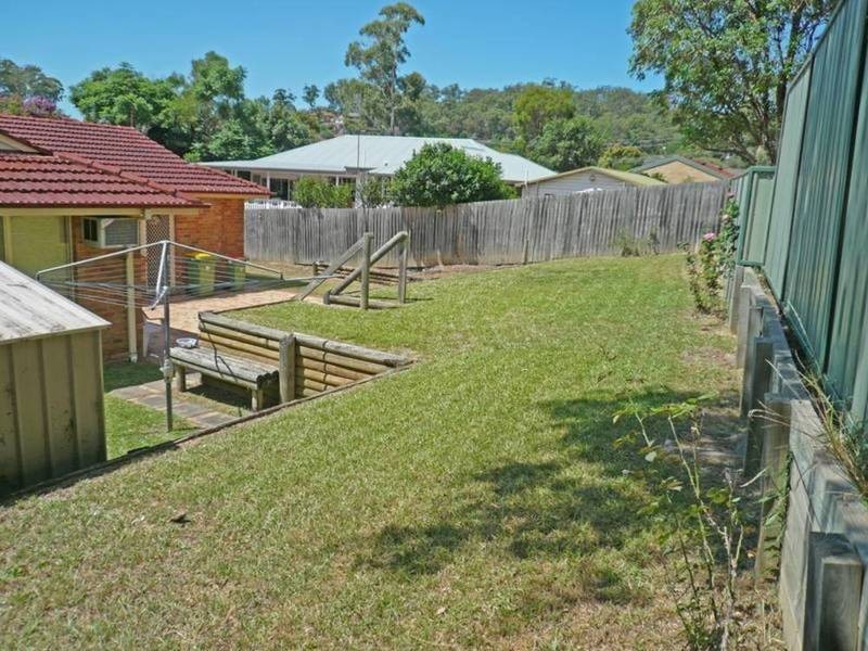 13 Willowglen Close, Green Point NSW 2251