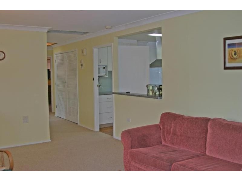 6 Somerset Close, Wamberal NSW 2260