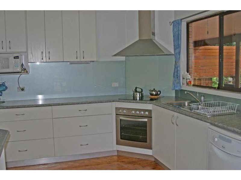 6 Somerset Close, Wamberal NSW 2260