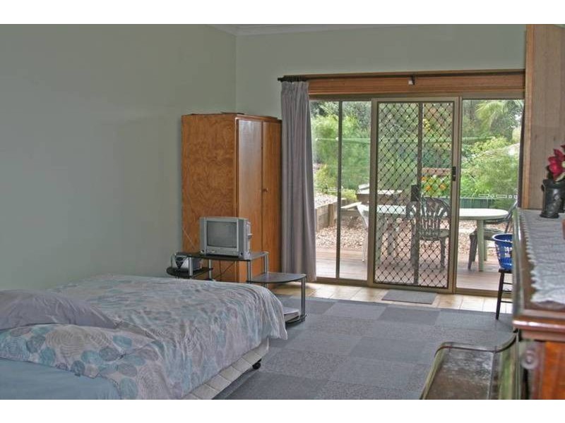 6 Somerset Close, Wamberal NSW 2260