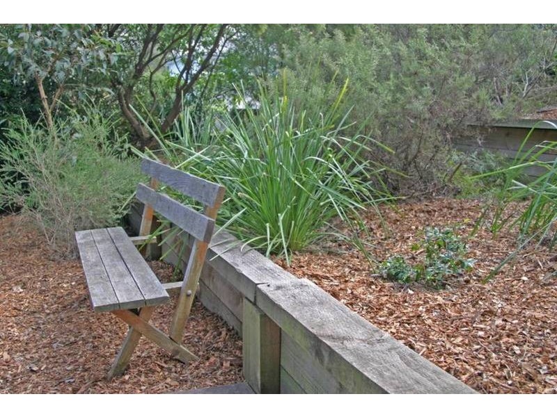 6 Somerset Close, Wamberal NSW 2260