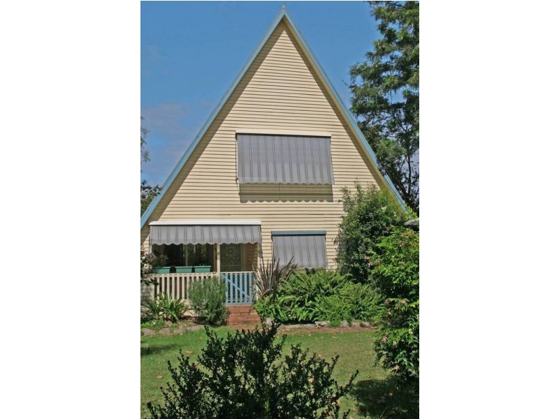 10 Benwerrin Road, Wamberal NSW 2260