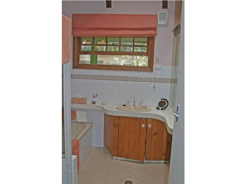 153 Fagans Road, Lisarow NSW 2250