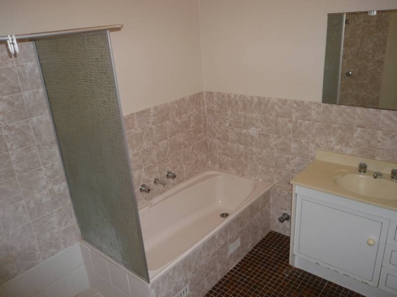 1/15-17 Forresters Beach Road, Forresters Beach NSW 2260