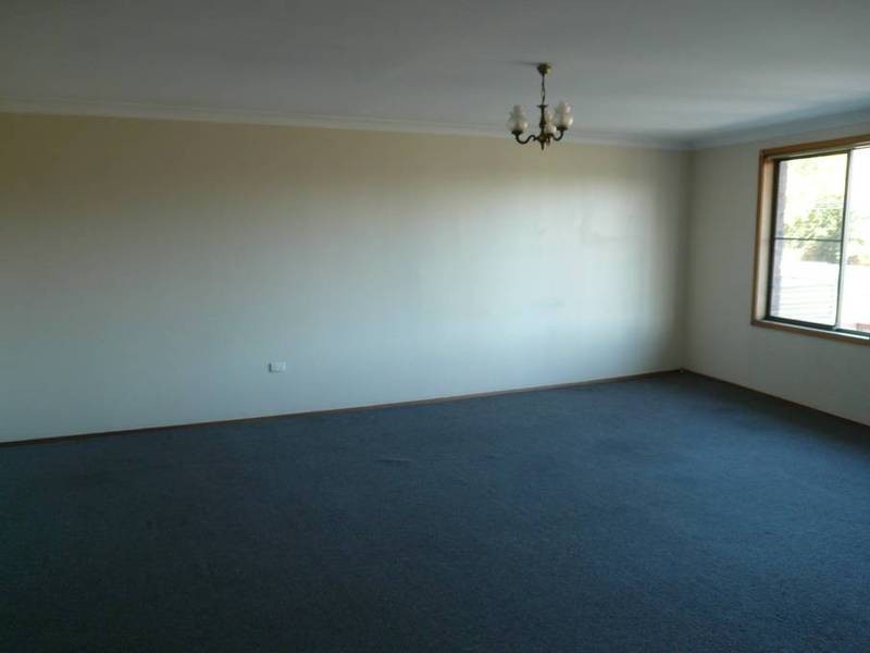 2/15-17 Forresters Beach Road, Forresters Beach NSW 2260