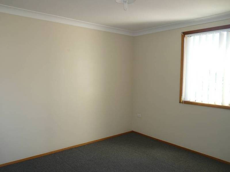 2/15-17 Forresters Beach Road, Forresters Beach NSW 2260