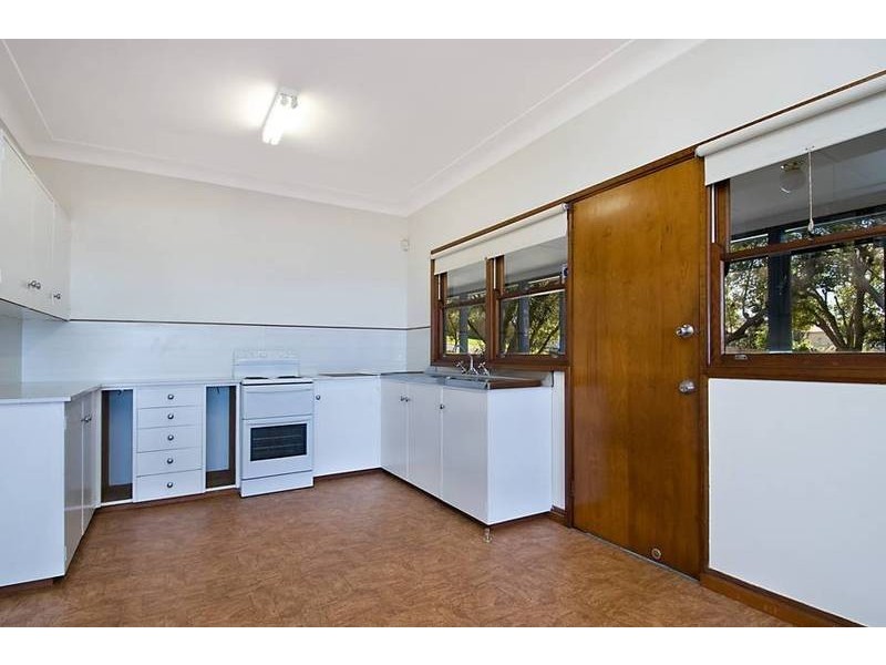 11 Clairvoux Road, Wamberal NSW 2260