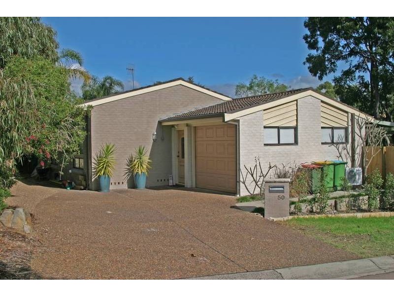 50 Premier Way, Bateau Bay NSW 2261