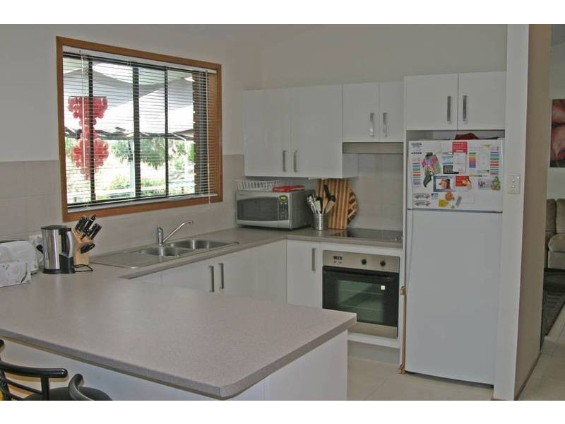 50 Premier Way, Bateau Bay NSW 2261
