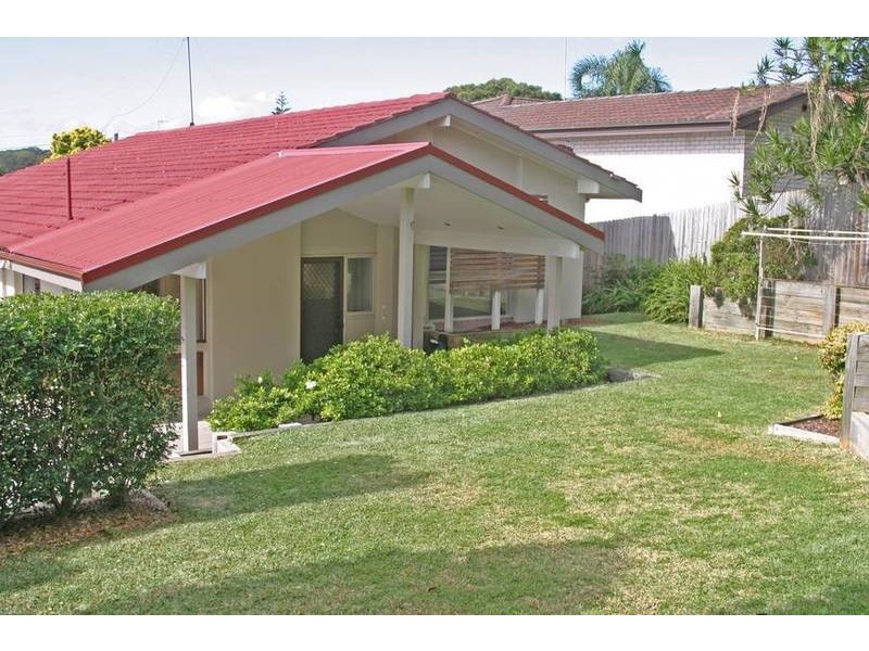 9 Vista Parade, Bateau Bay NSW 2261
