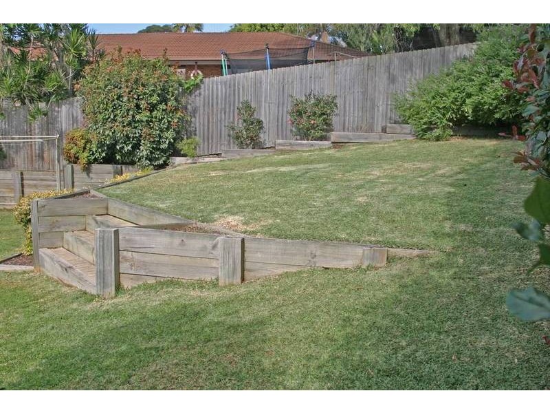 9 Vista Parade, Bateau Bay NSW 2261