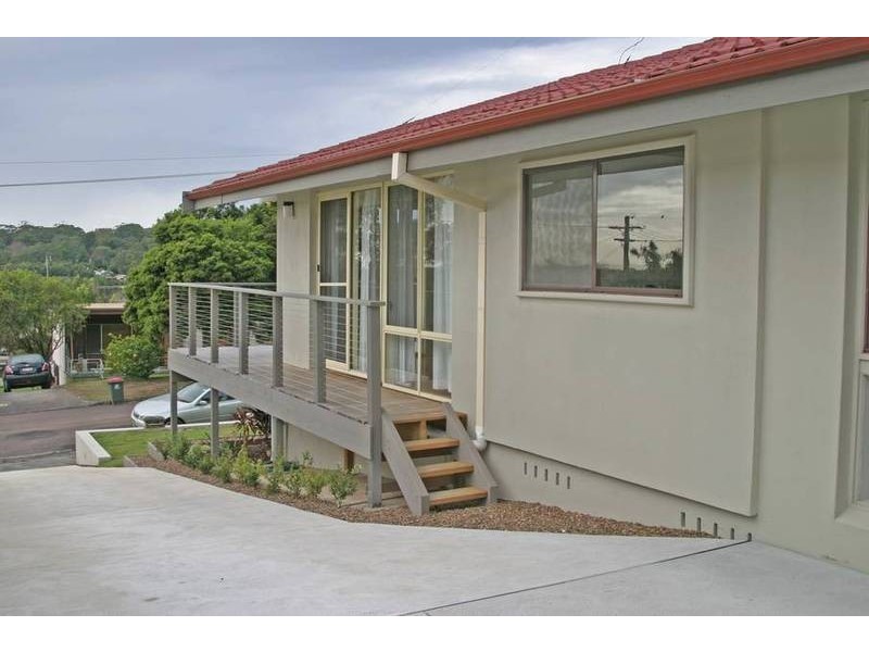 9 Vista Parade, Bateau Bay NSW 2261