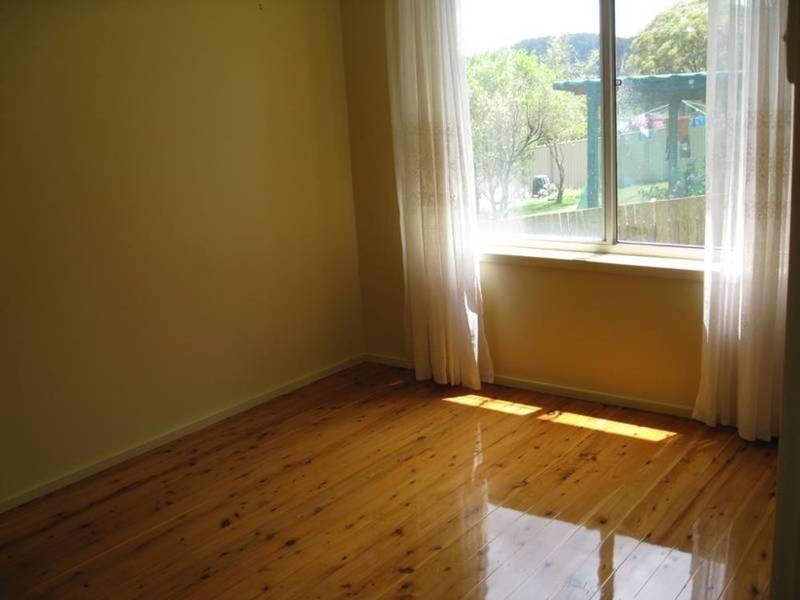 11a The Brow, Wamberal NSW 2260