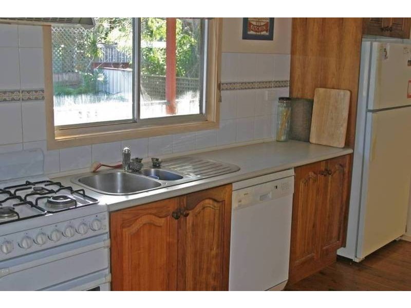 13 Fishermans Bend, Bateau Bay NSW 2261