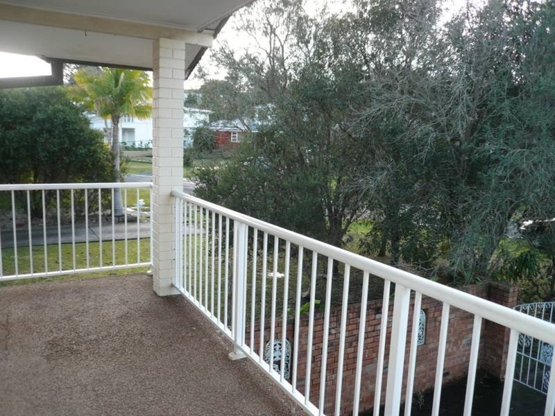 1/10 Lucinda Avenue, Wamberal NSW 2260