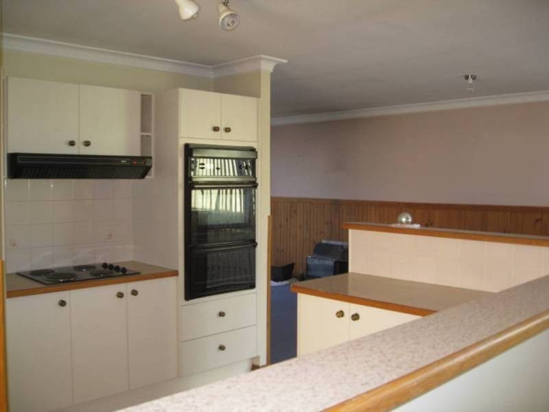 2/26 Forresters Beach Road, Forresters Beach NSW 2260