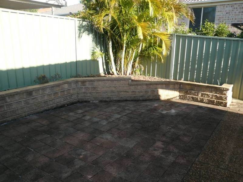 2/26 Forresters Beach Road, Forresters Beach NSW 2260