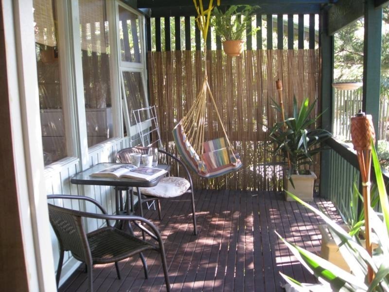 6 Dan Place, Forresters Beach NSW 2260