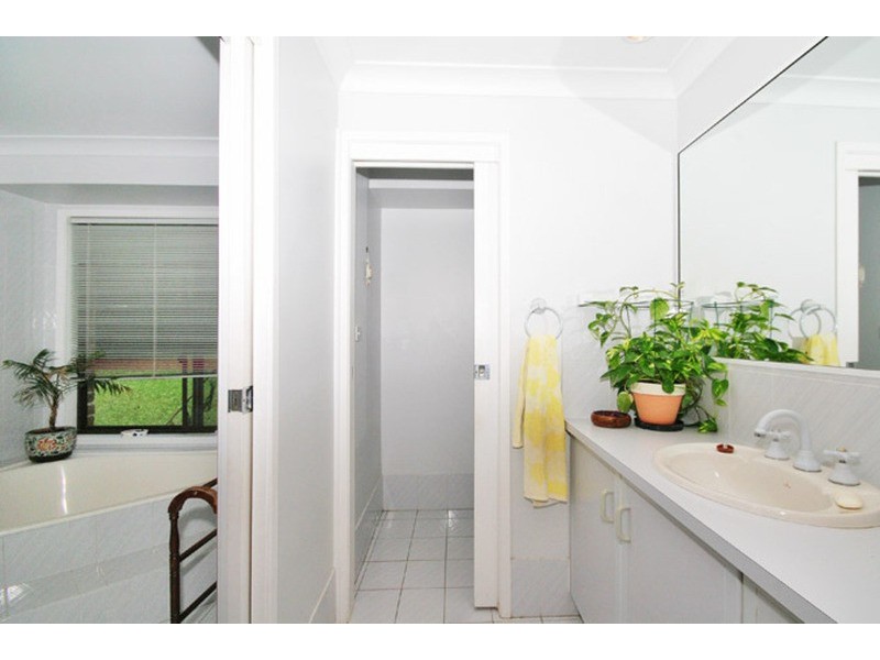 9 Pescud Close, Tumbi Umbi NSW 2261