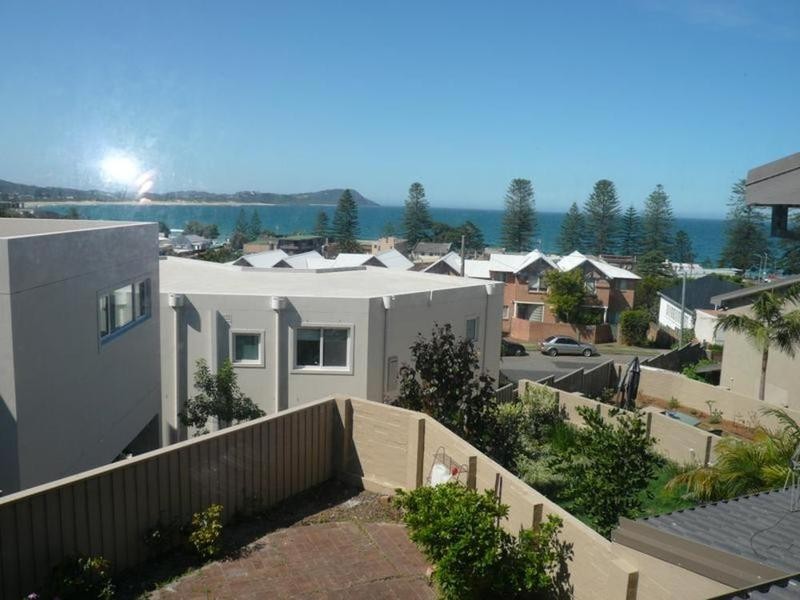 10/15-19 Kurrawyba Avenue, Terrigal NSW 2260