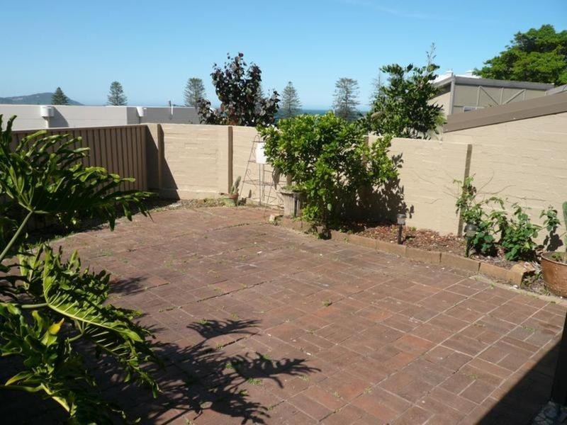 10/15-19 Kurrawyba Avenue, Terrigal NSW 2260