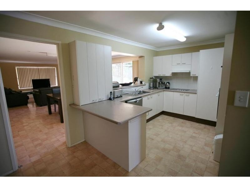 6 Blue Bell Drive, Wamberal NSW 2260