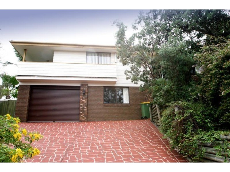 16 Yakaloo Crescent, Forresters Beach NSW 2260