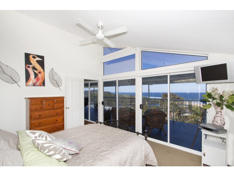 30a McGee Avenue, Wamberal NSW 2260
