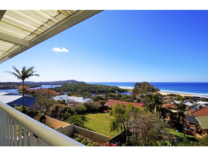 30a McGee Avenue, Wamberal NSW 2260