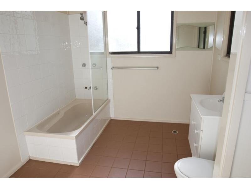 951 The Entrance Road, Forresters Beach NSW 2260