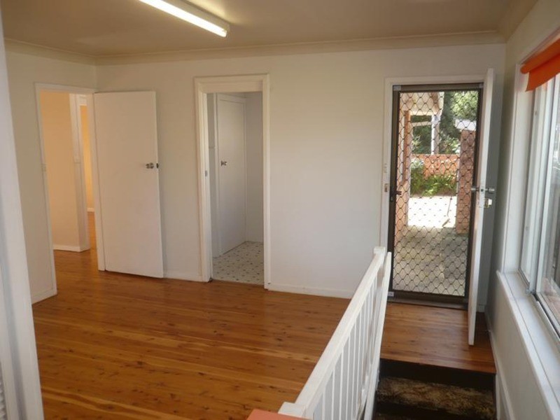 54 Rickard Street, Bateau Bay NSW 2261